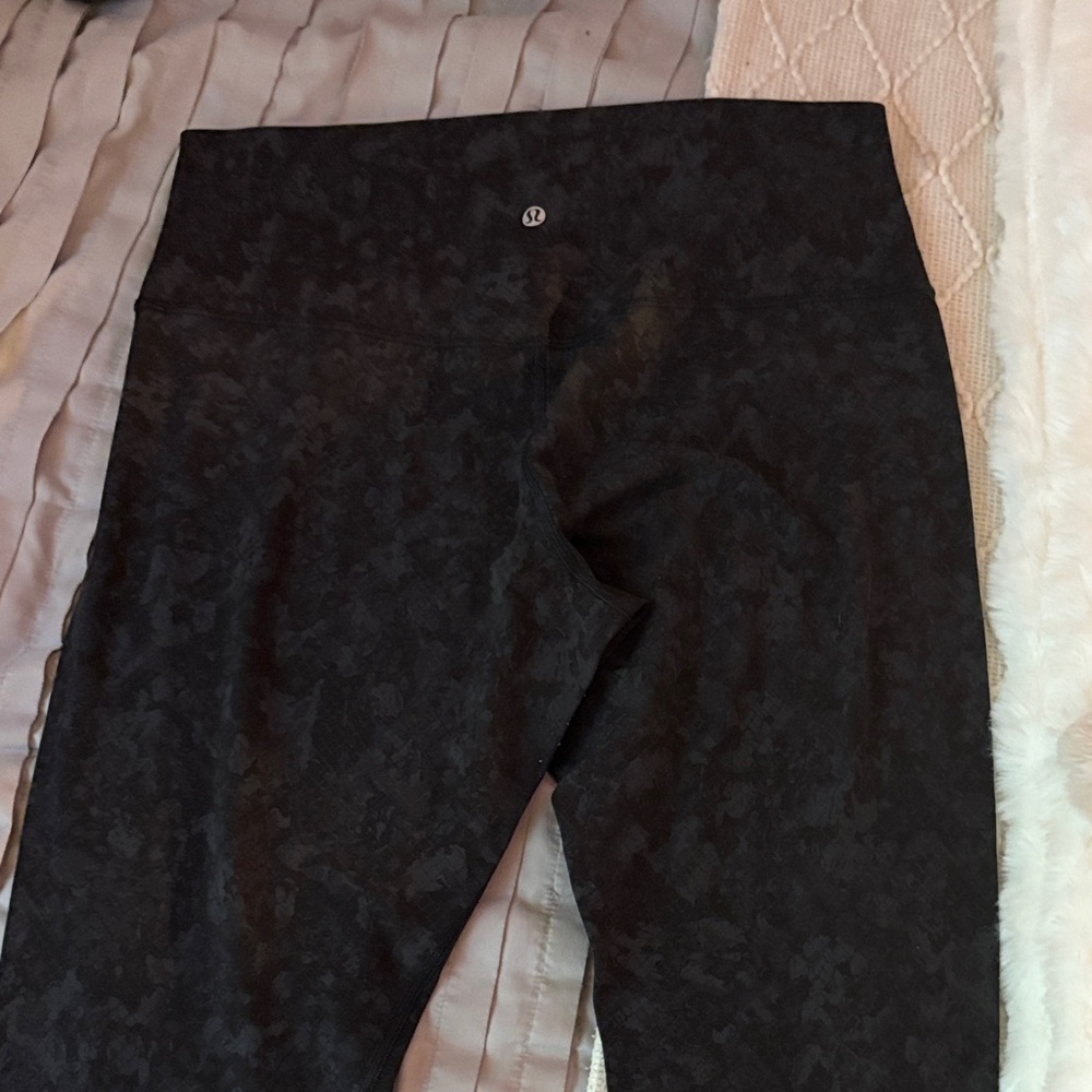 LULULEMON BLACK PATTERNED ALIGN LEGGINGS 14